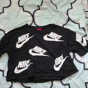 Nike Crop Top
